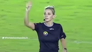 Fernanda Colombo árbitra brasileña [upl. by Drexler412]