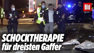 Polizei zeigt Gaffer Trümmerfeld und Leiche krasse Reaktion [upl. by Rehpotirhc]