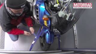 Motorrad richtig für den Transport verzurren [upl. by Akirrehs799]