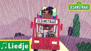 De wielen van de bus  Kinderliedje  Sesamstraat [upl. by Nagaek683]