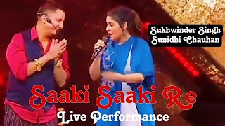 Saki Saki Re  Sukhwinder Singh and Sunidhi Chauhan performance in a show viral [upl. by Reimer]