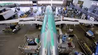 Building A Boeing 737800 Aircraft [upl. by Leanor]