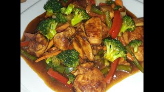 Pollo Salteado con Vegetales [upl. by Arinayed]