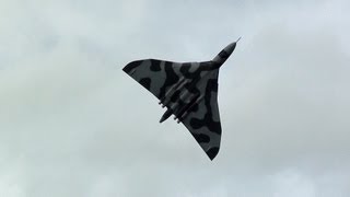 Vulcan XH558 Awesome Howl Sounds [upl. by Steck]