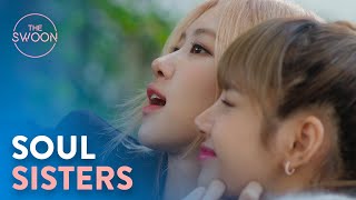 How BLACKPINK Rosé and Lisa became best friends  BLACKPINK Light Up The Sky ENG SUB [upl. by Aglo]