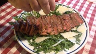 Tagliata di manzo con rucola e parmigiano ben cotta [upl. by Joete186]