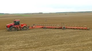 Orka największym pługiem świata Case Quadtrac PLOWING WITH THE LARGEST PLOW IN THE WORLD [upl. by Malcah]