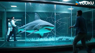 The shark broke through the glass and flooded the laboratory  Land Shark  YOUKU MONSTER MOVIE [upl. by Ortrud]