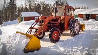 Volvo BM Buster 320 med snöslunga [upl. by Onirefez558]