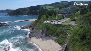 Imágenes de la costa de Mutriku y Ondarroa desde el aire [upl. by Ahtaela237]