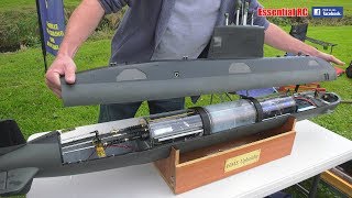 HOW DO RADIO CONTROLLED RC SUBMARINES WORK [upl. by Lancaster]