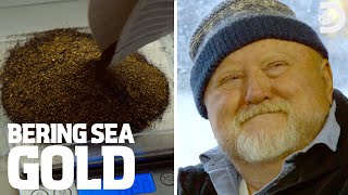 This Gold Dust Is Worth 20K  Bering Sea Gold [upl. by Edik]