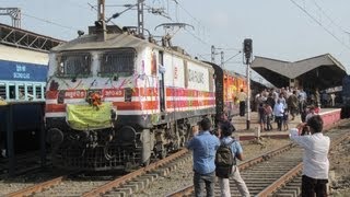 HD Inaugural of BandraTBHUJ AC Superfast Exp [upl. by Alleoj578]