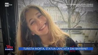 Turista morta statua lanciata dai bambini  La Vita in diretta  18092024 [upl. by Morril928]