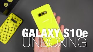 Samsung Galaxy S10e Unboxing [upl. by Chandless201]