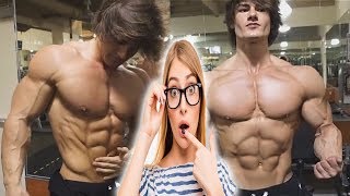 ASÍ REACCIONAN LAS MUJERES AL VER UN FITNESSBOY POR LA CALLEMOTIVACIÓN [upl. by Mccandless206]