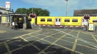 Birkdale Level Crossing [upl. by Garey18]