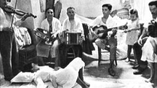 Italian Traditional Music Puglia Pizzica de Focu [upl. by Verdie]