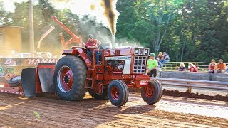 Now This is Tractor Pulling [upl. by Kampmann]