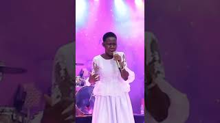 Ernest Opoku features Odehyieba Priscilla in Live Worship Ministration [upl. by Trudy]