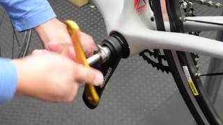 Removing Cannondale Hollowgram Cranks [upl. by Aikemit]