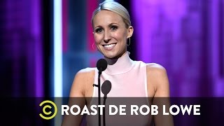 Nikki Glaser  Roast de Rob Lowe [upl. by Yesdnik]