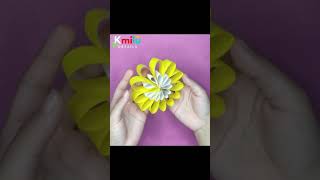 Como hacer flores de papel  flores de papel rápido y fácil 🌺 How to make paper flowers Shorts [upl. by Ennovihc673]